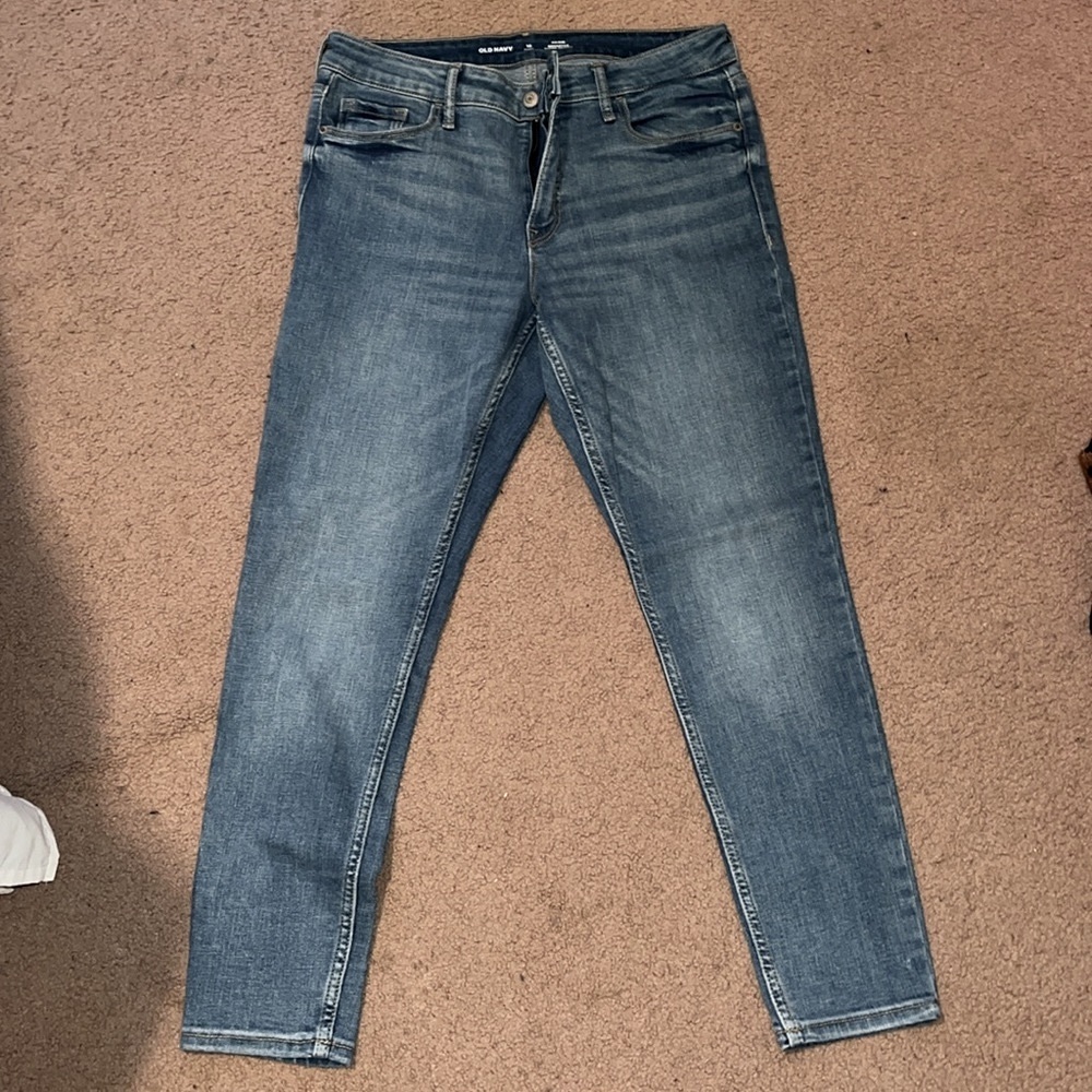 Old navy rockstar super skinny jeans